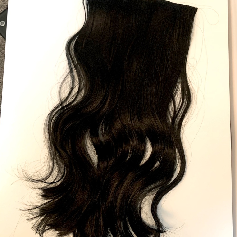 Clip In Hair Extension - Picture 1 of 5